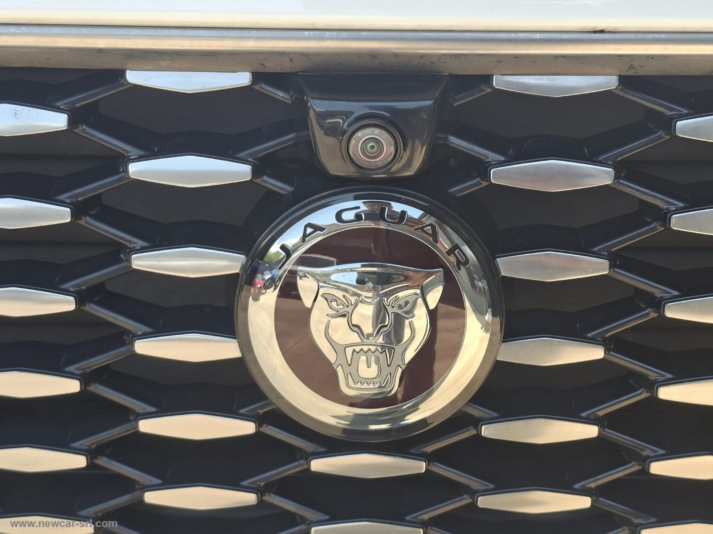 E-Pace 2.0D I4 163 CV AWD Auto - immagine 4
