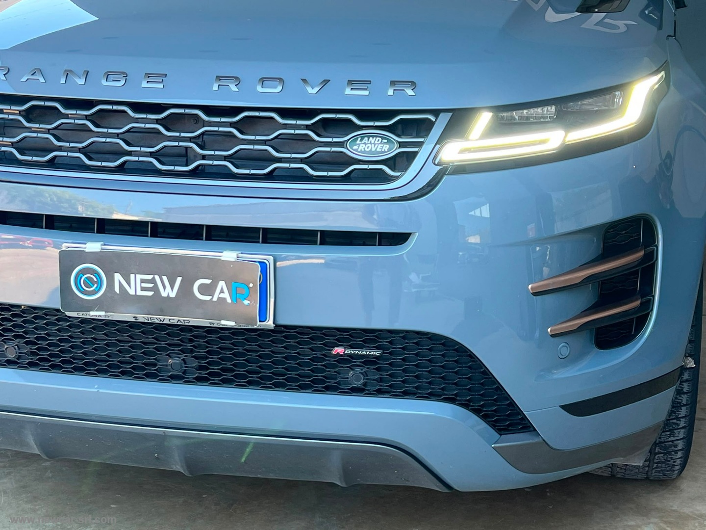 RR Evoque 2.0D I4 163 CV AWD Auto R-D.SE - immagine 4