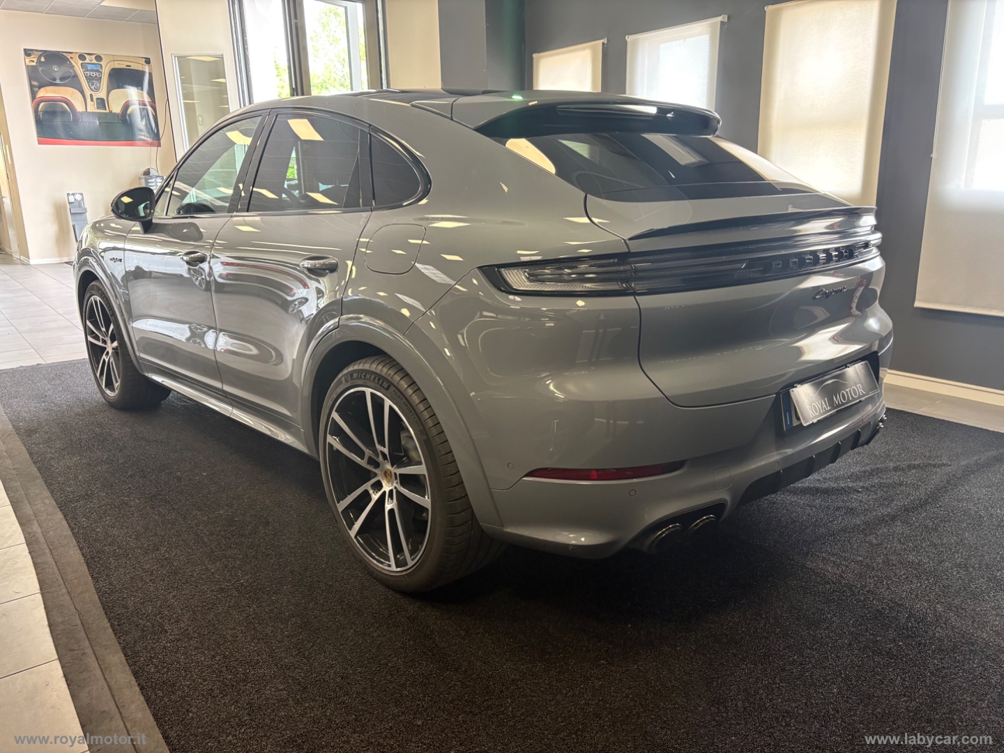 Cayenne Coup? 3.0 V6 E-Hybrid - immagine 4
