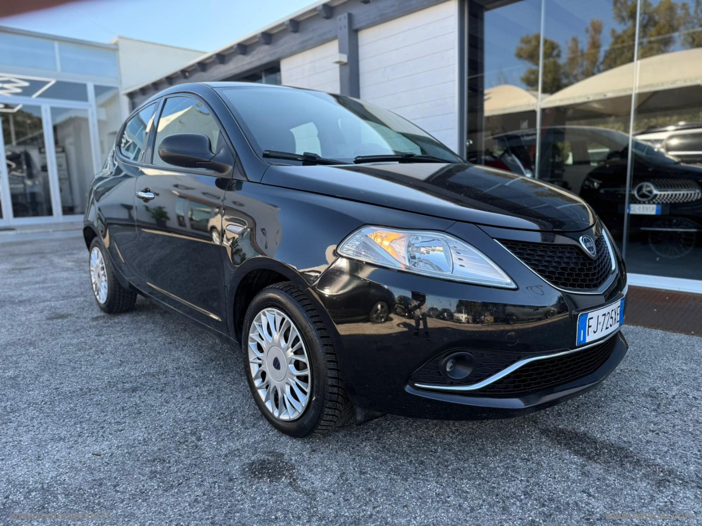 Ypsilon 1.3 MJT 95 CV 5p. S&S Silver - immagine 4