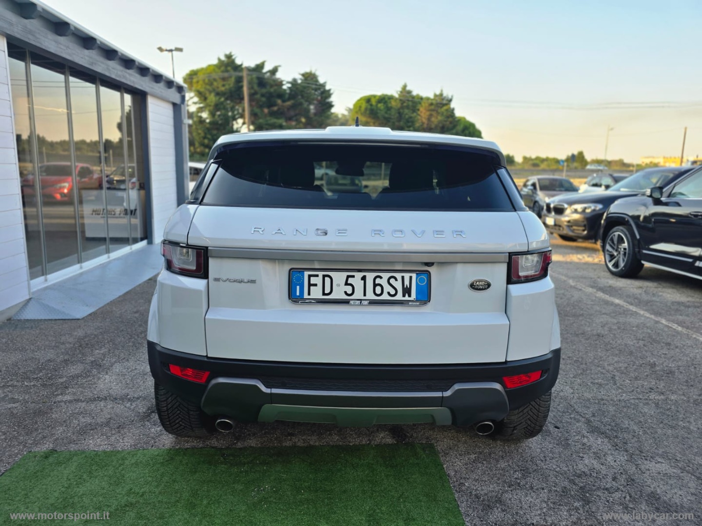 RR Evoque 2.0 TD4 150 CV 5p. Bs Ed. SE - immagine 4