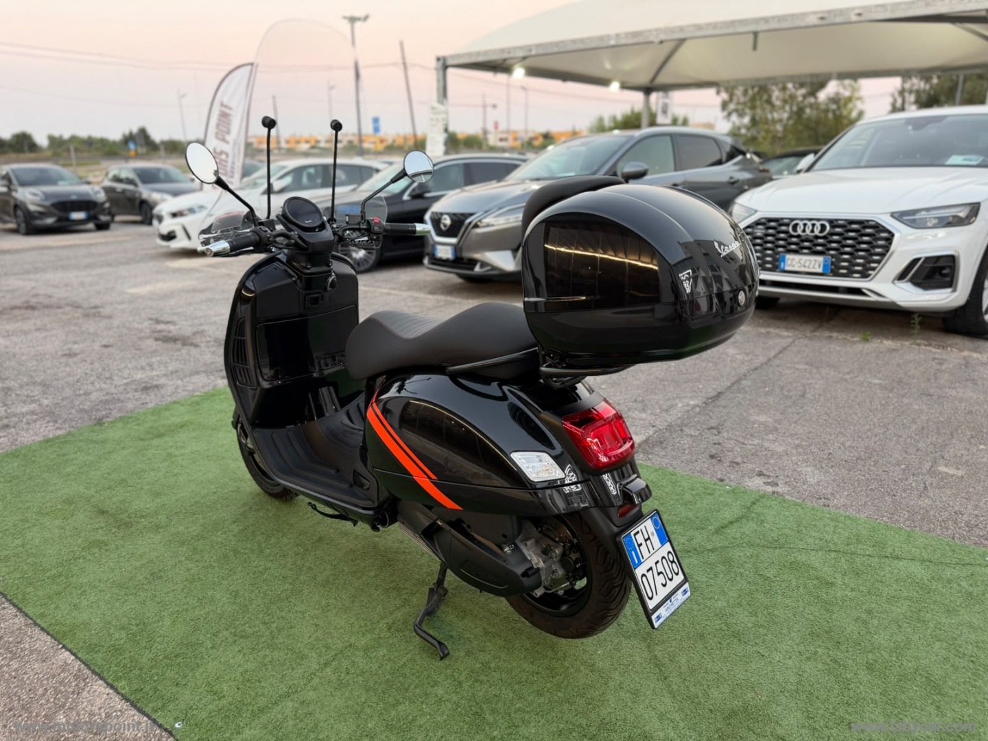 Vespa 300 GTV - immagine 4