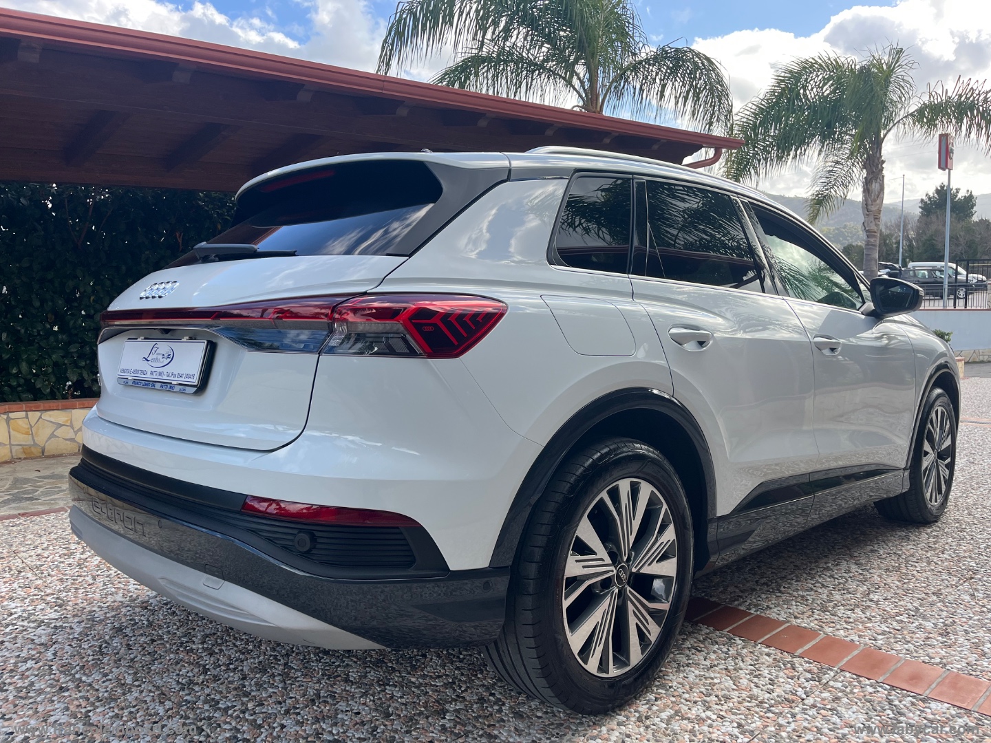 Q4 35 e-tron Business Advanced - immagine 4