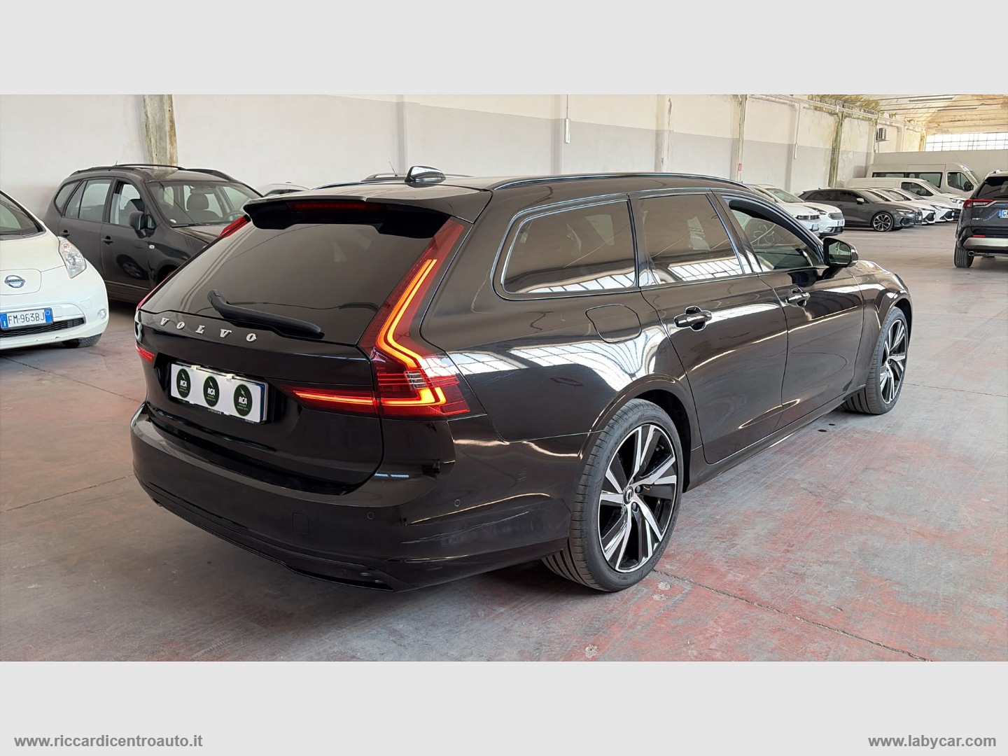 V90 T6 Rech. AWD Plug-in Hyb.R-design - immagine 4