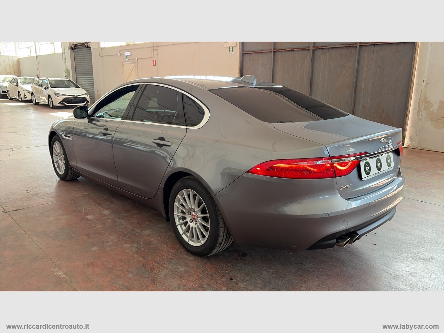 XF 2.0 D 180 CV AWD aut. Prestige - immagine 4