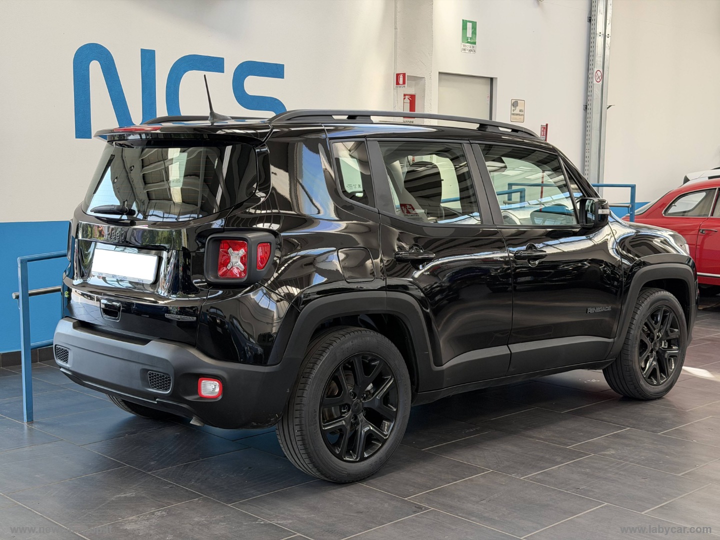Renegade 1.5 T4 MHEV NIGHT EAGLE NEOPATENTATI - immagine 4