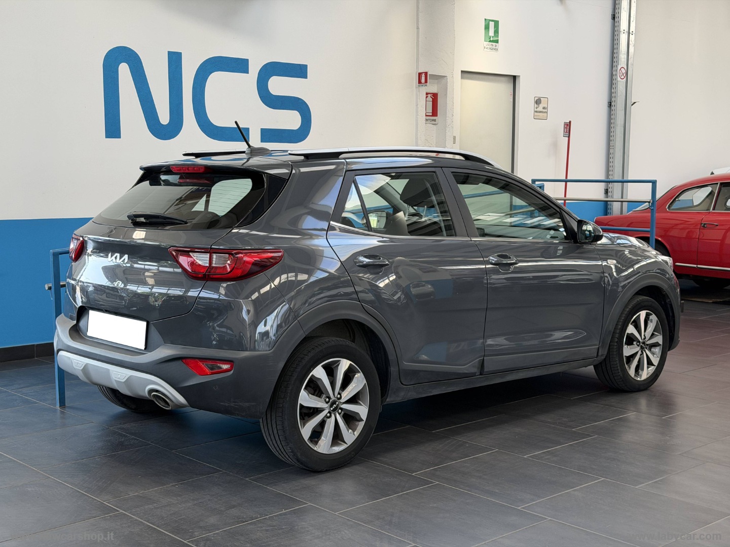 Stonic 1.0 T-GDi 100 CV MHEV iMT Style NEOPATENTATI - immagine 4