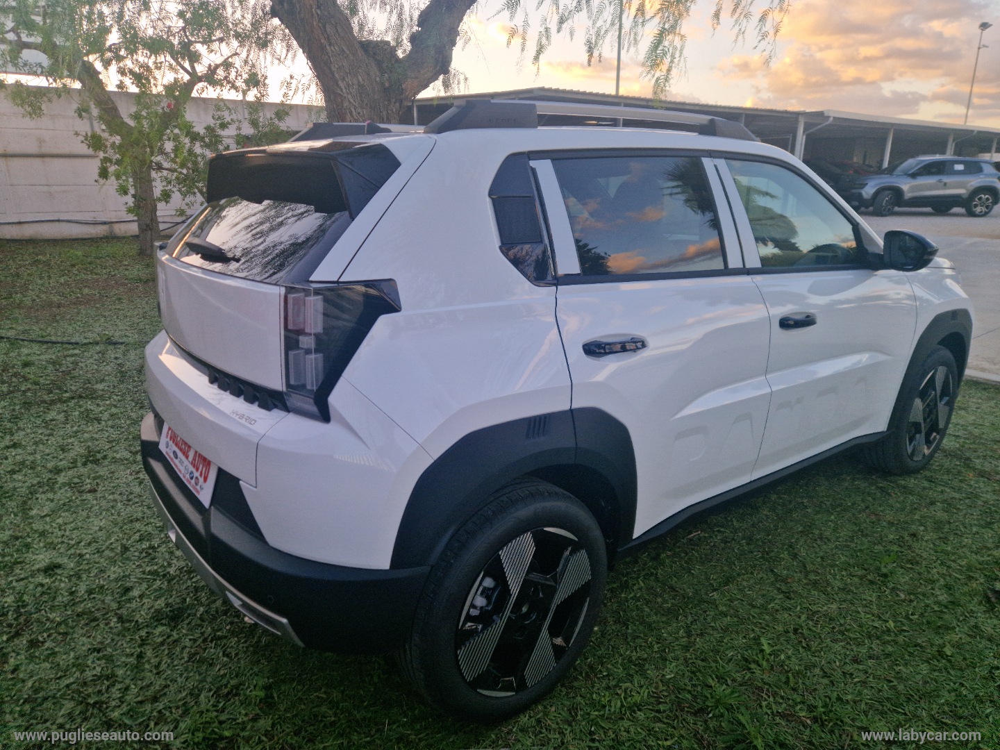 Grande Panda 1.2 S&S Hybrid La Prima - immagine 4