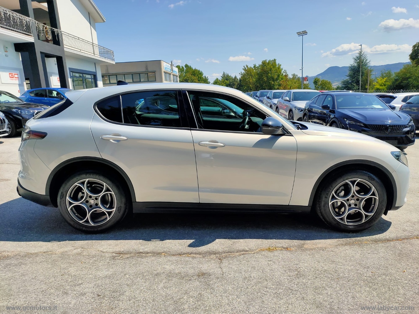 Alfa Romeo Stelvio Stelvio 2.2 T.d. 160CV AT8 RWD Sprint - Immagine 4