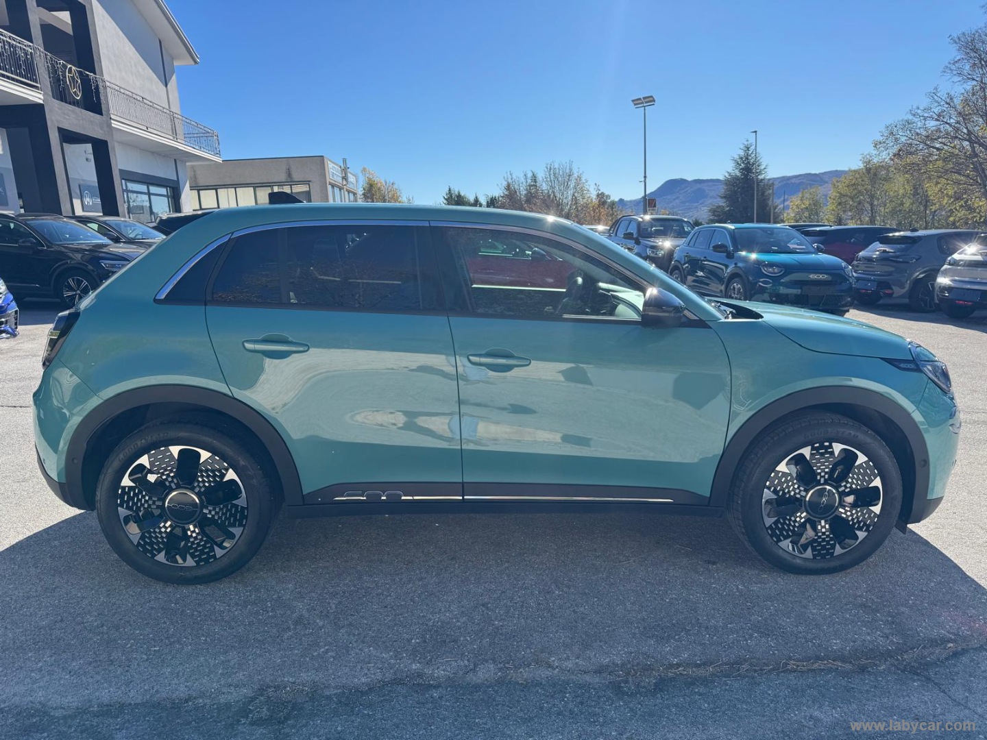 Fiat 600 Hybrid 136 CV DCT MHEV La Prima - Immagine 4