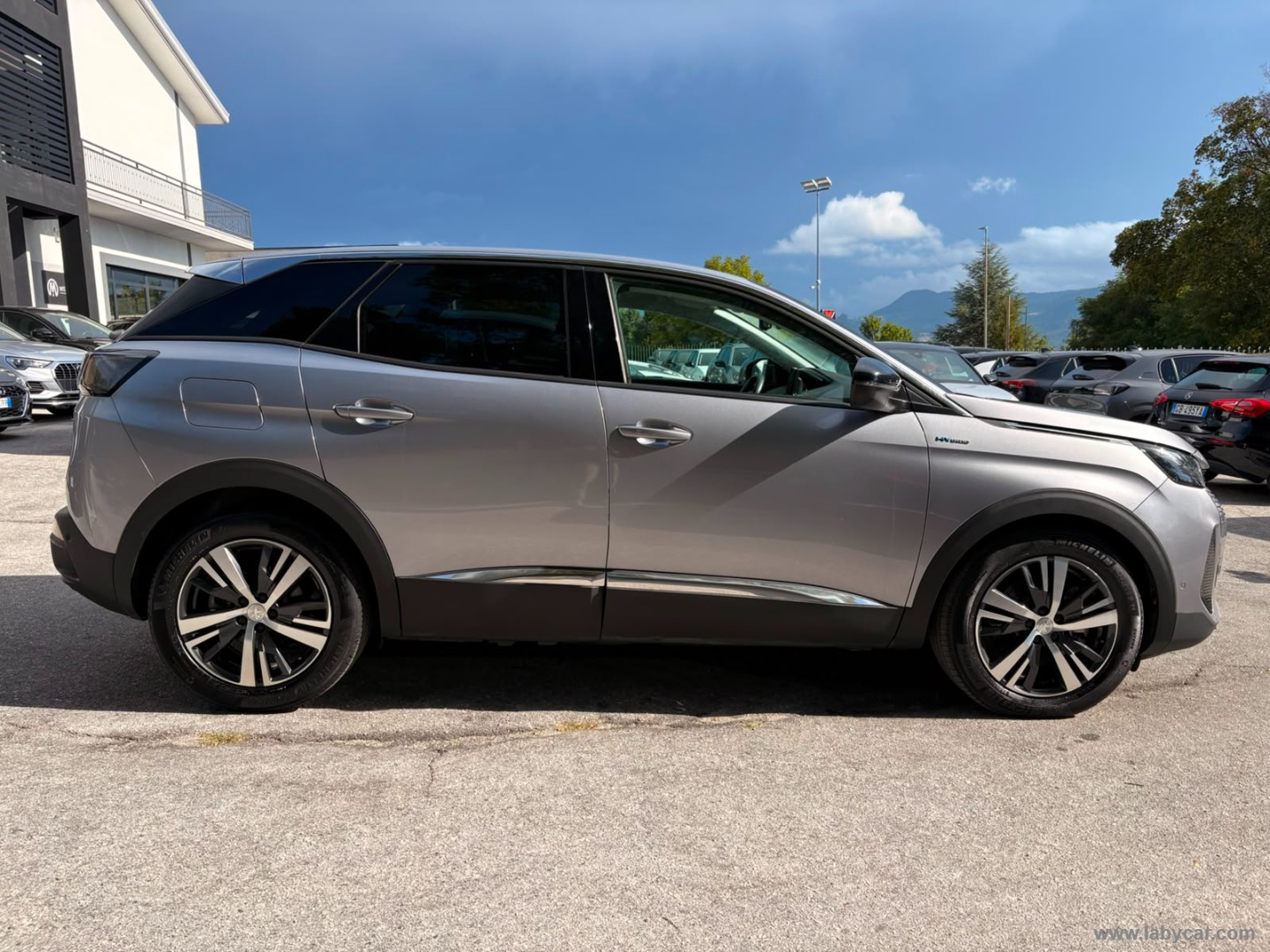 Peugeot 3008 Hybrid 225 e-EAT8 Allure Pack - Immagine 4