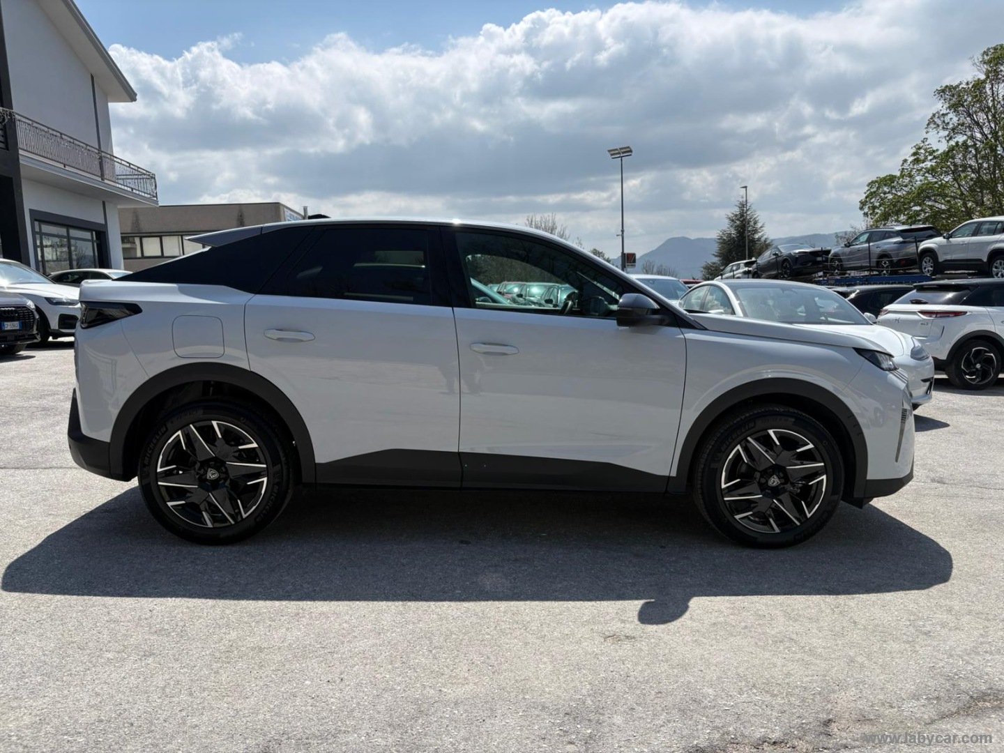 3008 Hybrid 136 e-DCS6 Allure - immagine 4