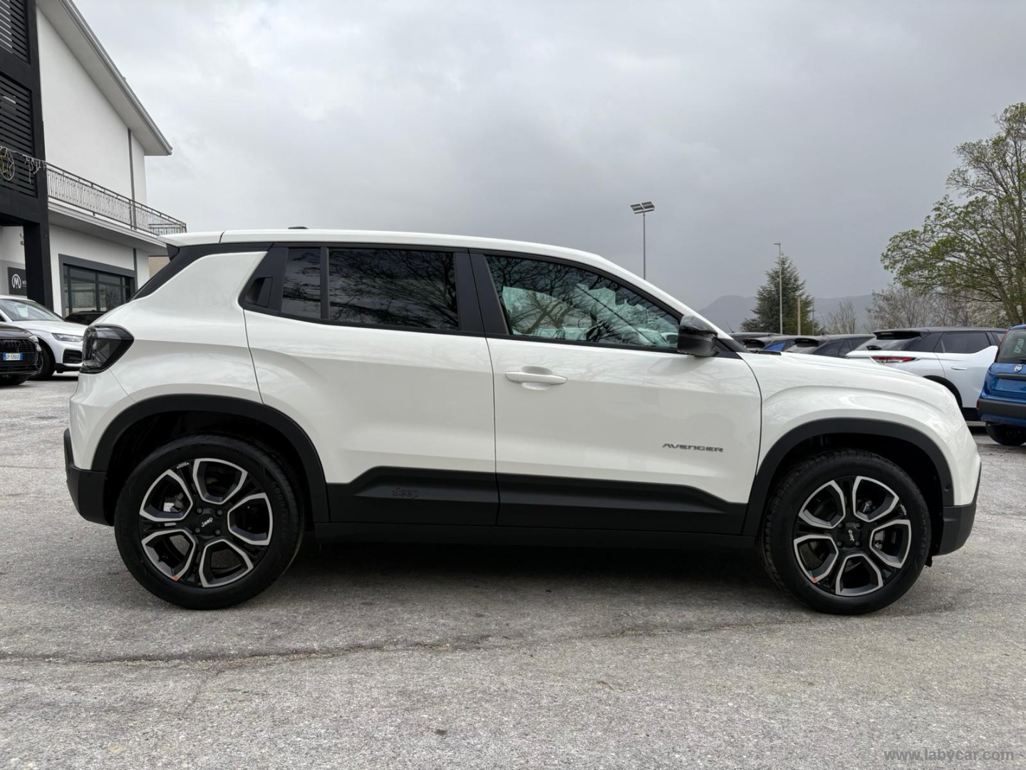 Avenger 1.2 Turbo MHEV Summit - immagine 4