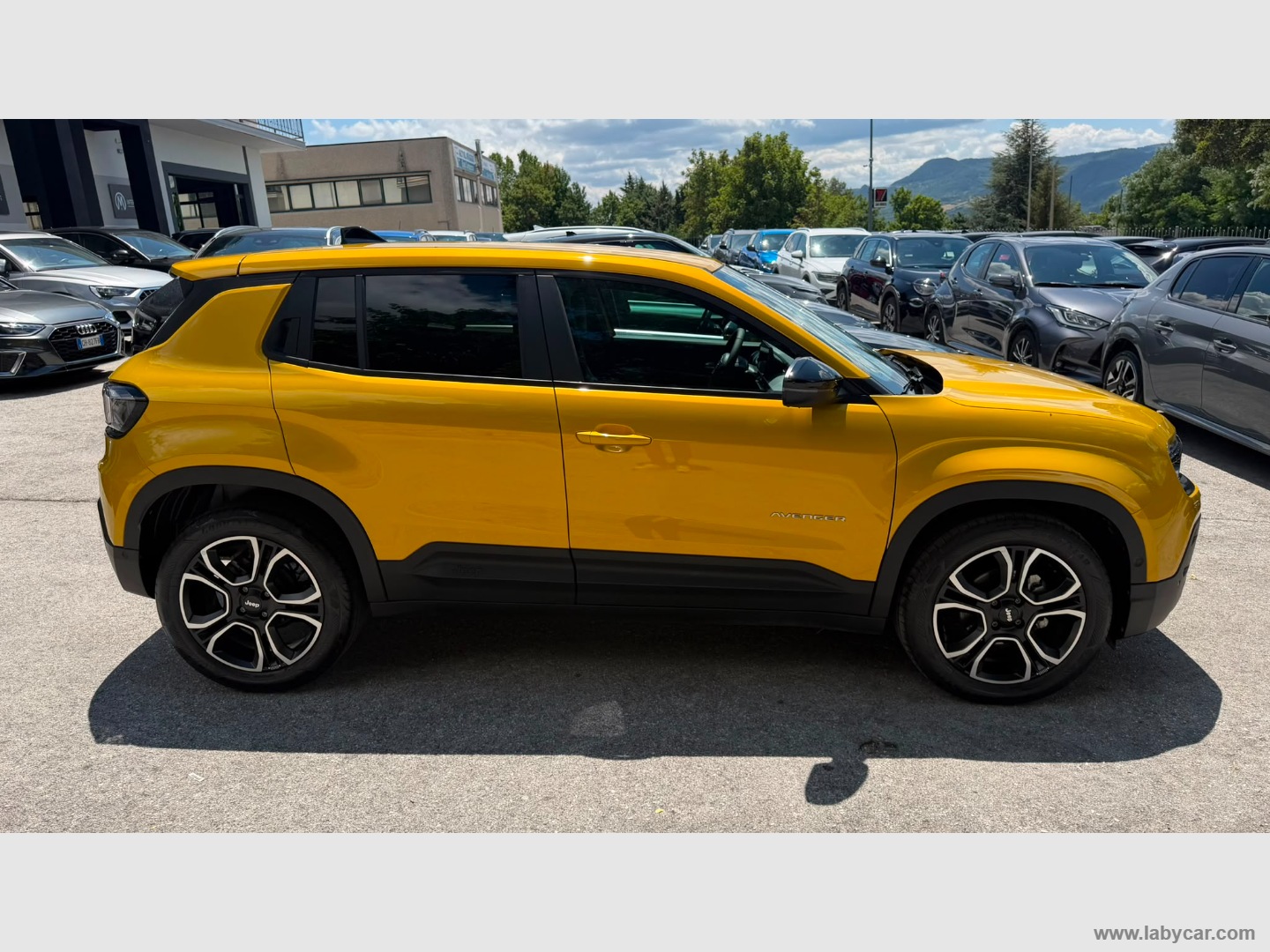 Jeep Avenger 1.2 Turbo Summit - Immagine 4