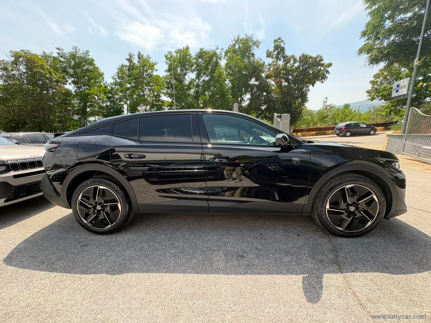 Peugeot 408 Hybrid 145 e-DCS6 GT - Immagine 4