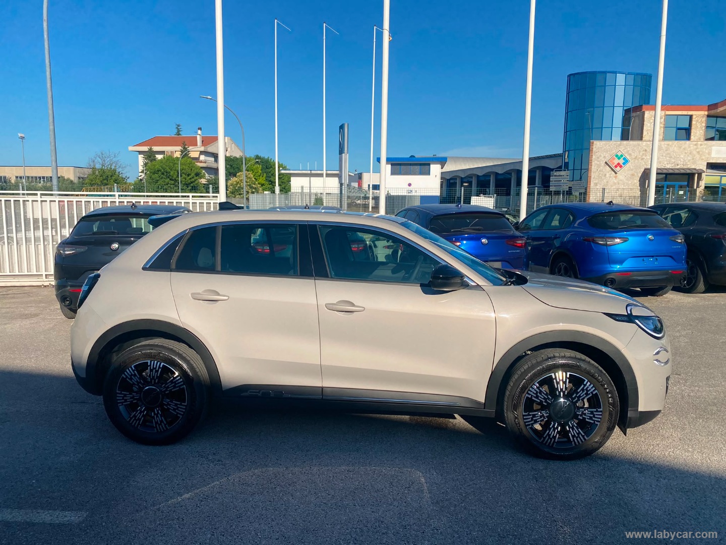 Fiat 600 Hybrid 145 CV DCT MHEV Icon - Immagine 4