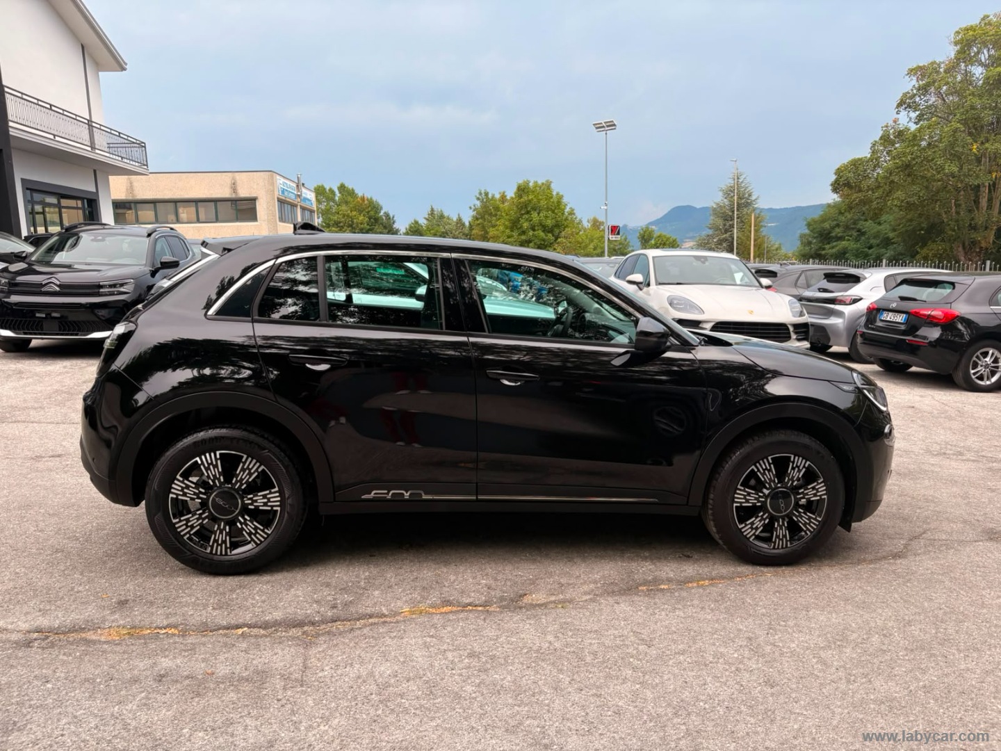 Fiat 600 Hybrid 145 CV DCT MHEV Icon - Immagine 4