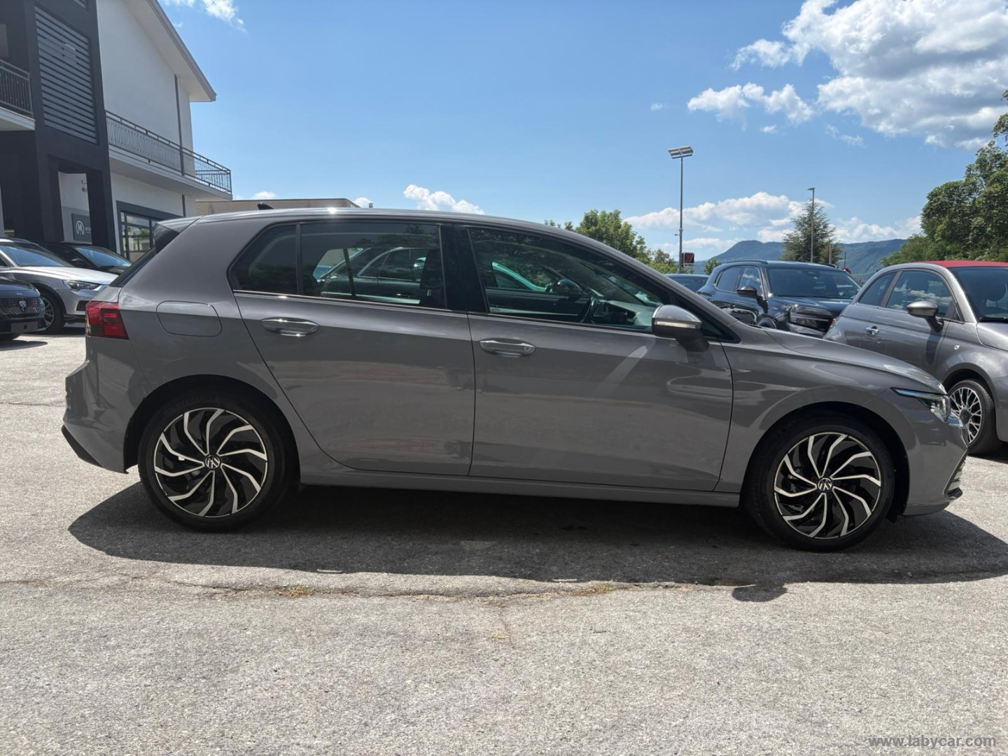 Volkswagen Golf 2.0 TDI 115 CV SCR Life - Immagine 4