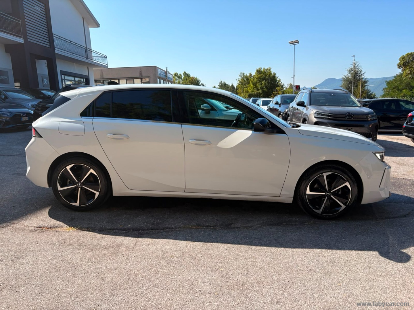 Opel Astra 1.2 Turbo 130 CV AT8 Elegance - Immagine 4