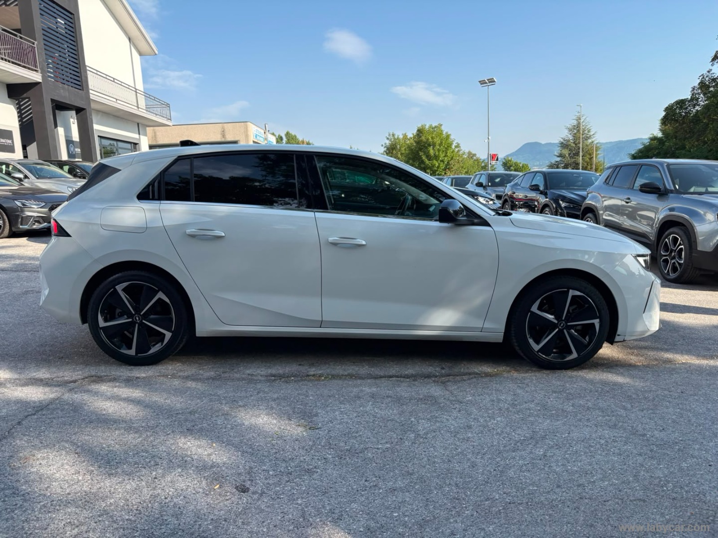 Opel Astra 1.2 Turbo 130 CV AT8 Elegance - Immagine 4
