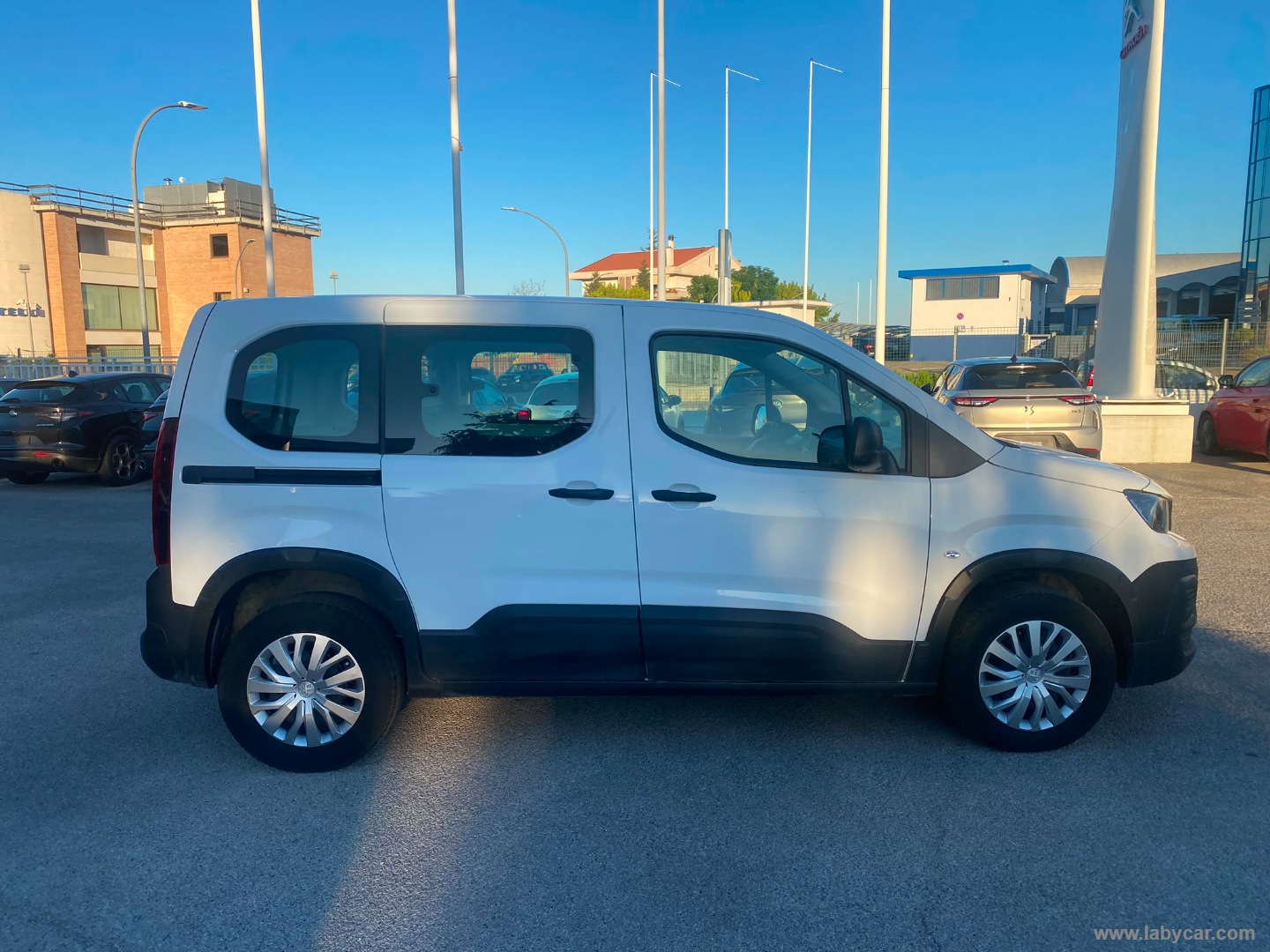 Peugeot Rifter BlueHDi 100 S&S Active Pack Std - Immagine 4