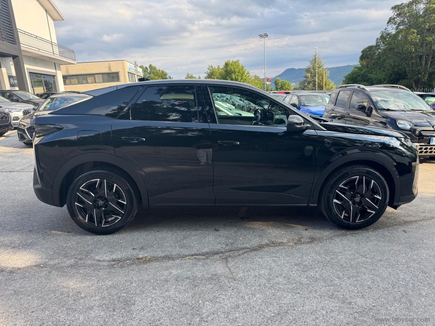Peugeot 3008 Hybrid 145 e-DCS6 GT - Immagine 4