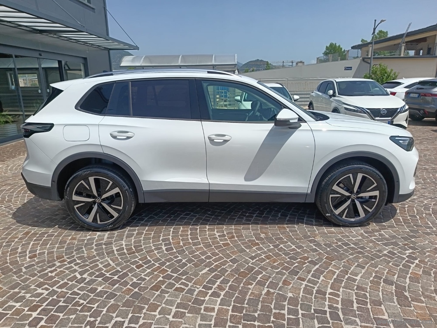 Volkswagen Tiguan 2.0 TDI 193 CV DSG 4M. Edit. Pl. - Immagine 4