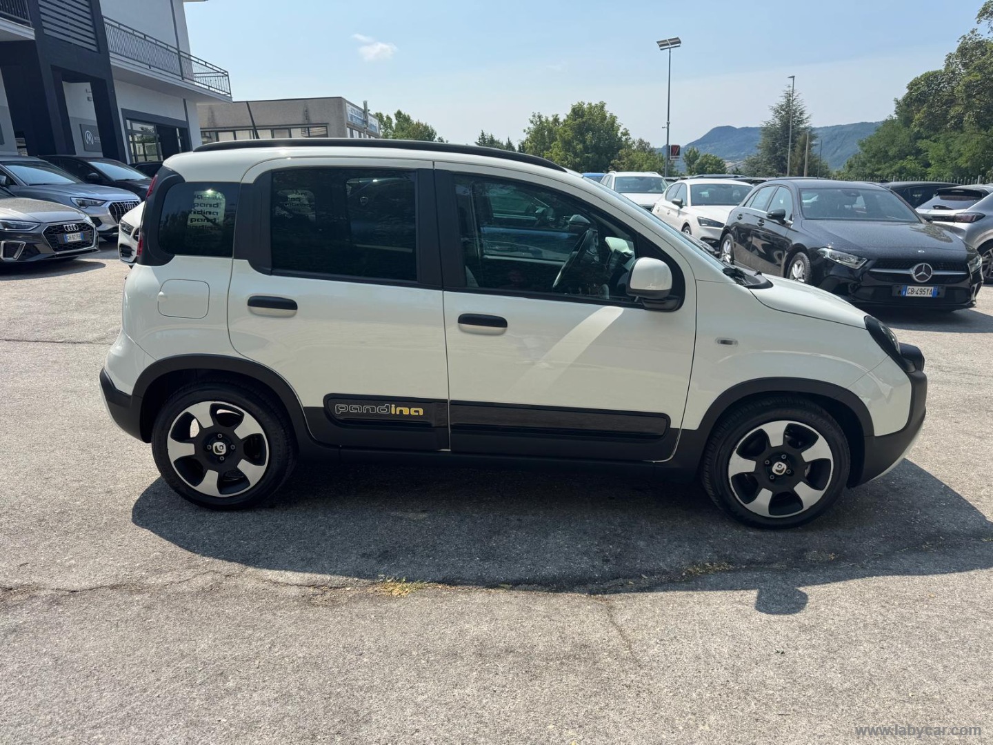 Fiat Panda 1.0 FireFly S&S Hybrid Pandina - Immagine 4