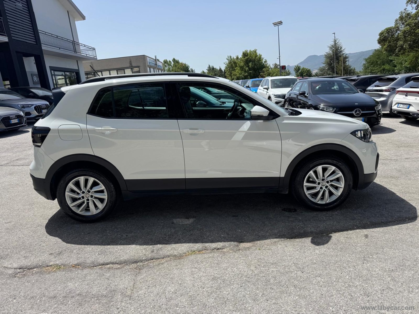 Volkswagen T-Cross 1.6 TDI Style BMT - Immagine 4