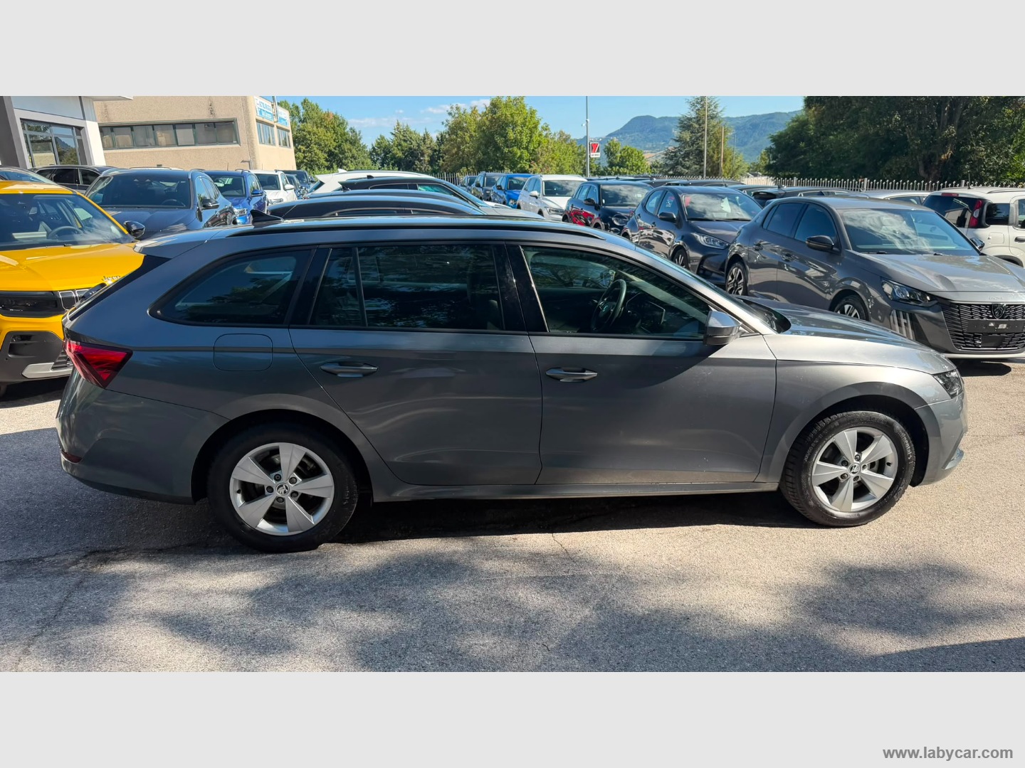 Skoda Octavia 2.0 TDI SCR 150CV DSG Wag. Style - Immagine 4