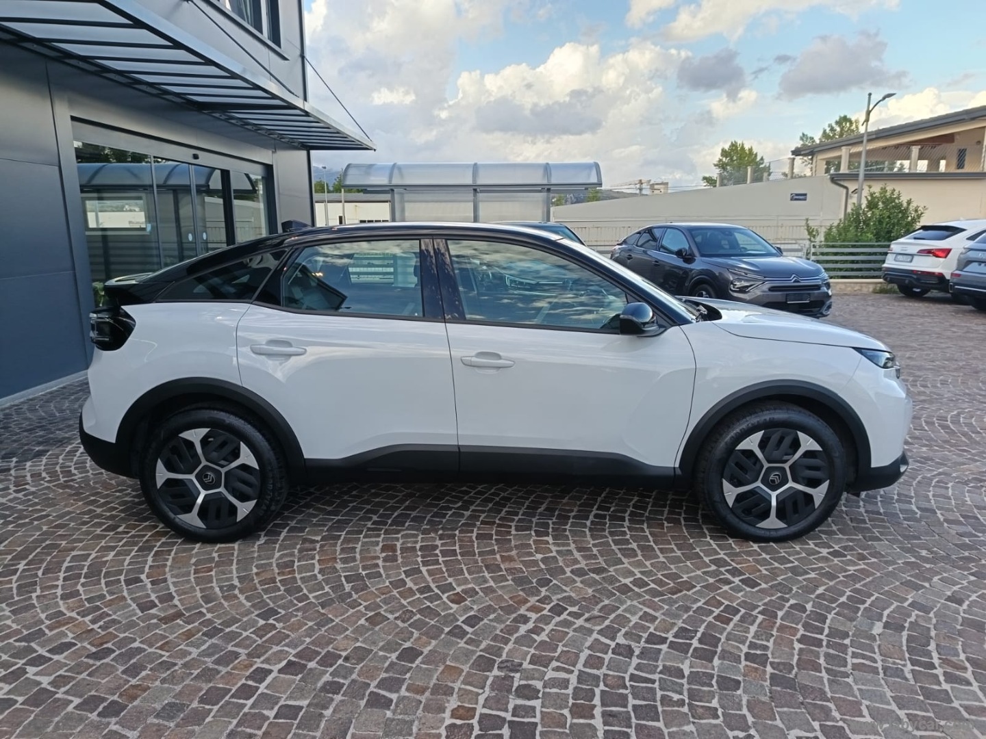 Citroën C4 Hybrid 145 e-DCS6 Plus - Immagine 4