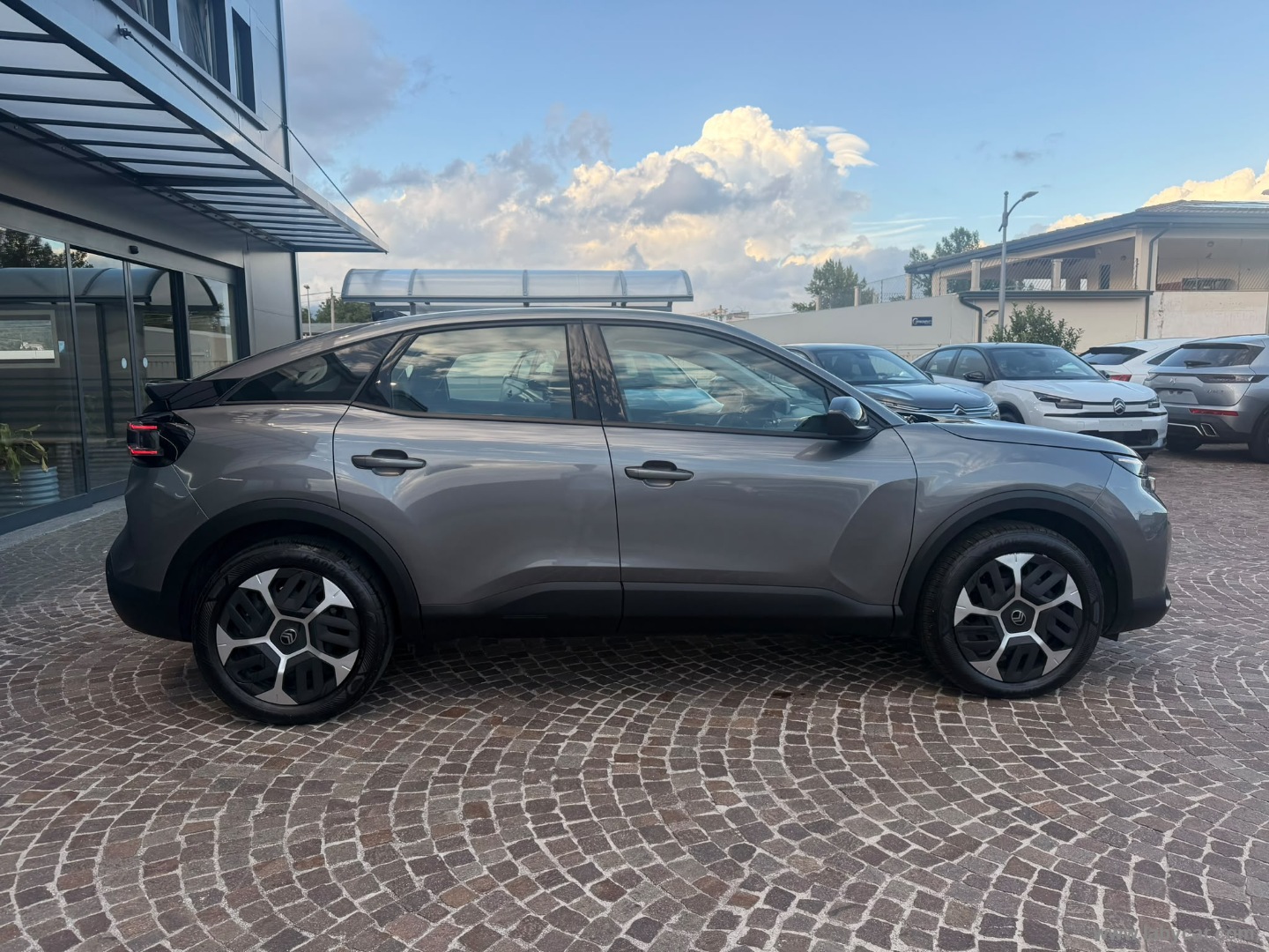 Citroën C4 Hybrid 145 e-DCS6 Plus - Immagine 4