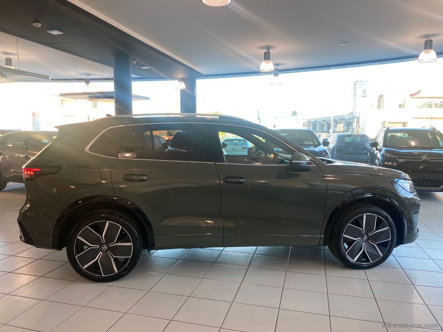 Volkswagen Tiguan 2.0 TDI 193CV DSG 4MOT.R-Line Pl. - Immagine 4