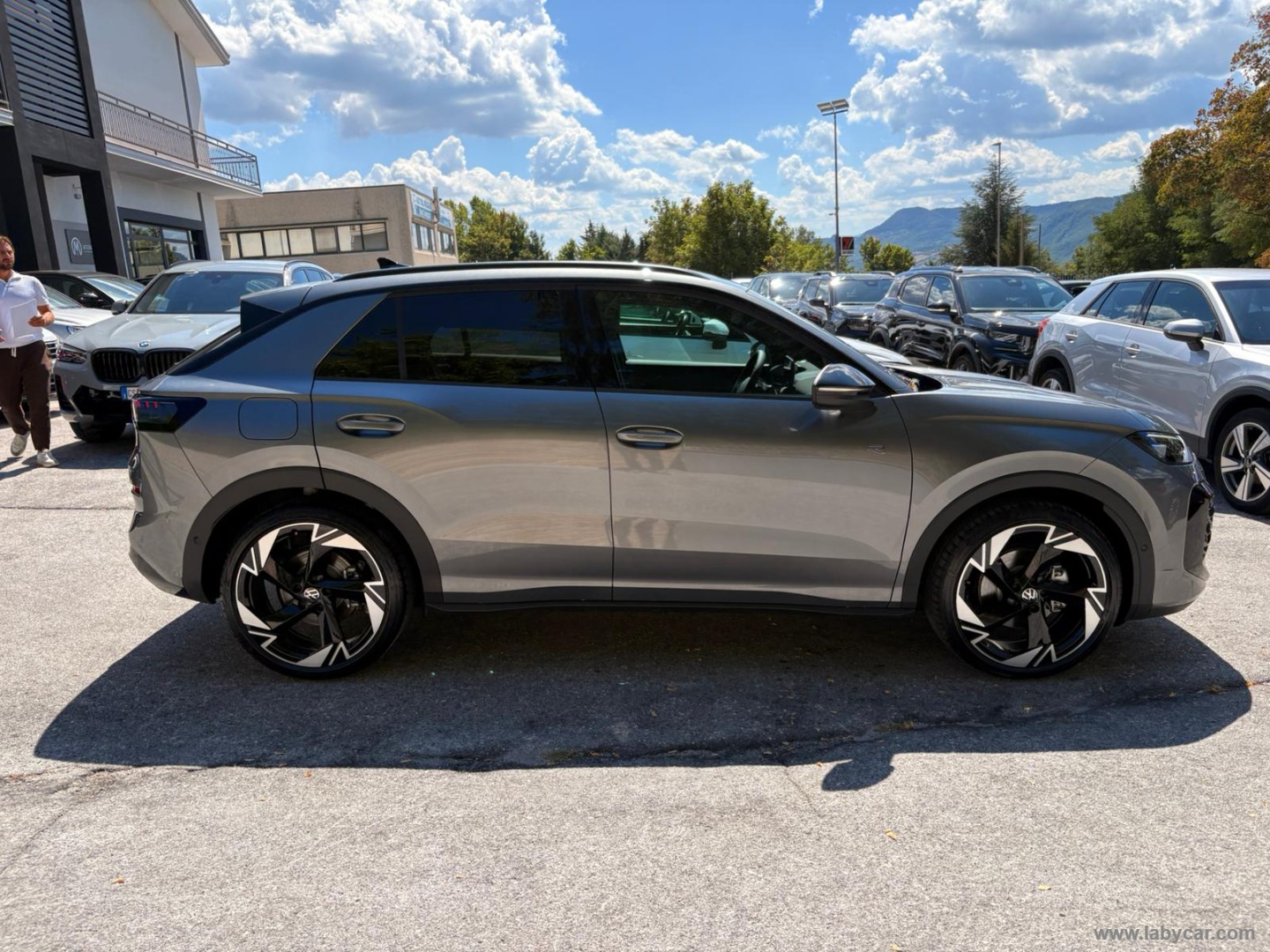 Volkswagen T-Roc 1.5 eTSI ACT 150 CV DSG R-Line - Immagine 4