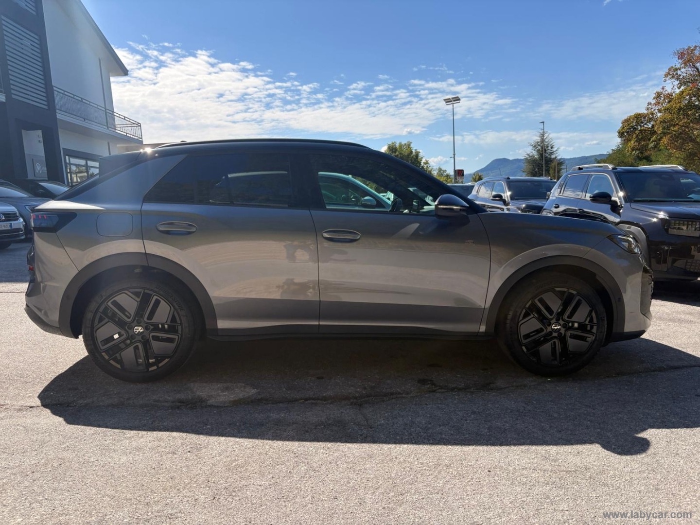 Volkswagen T-Roc 1.5 eTSI ACT 150 CV DSG R-Line - Immagine 4