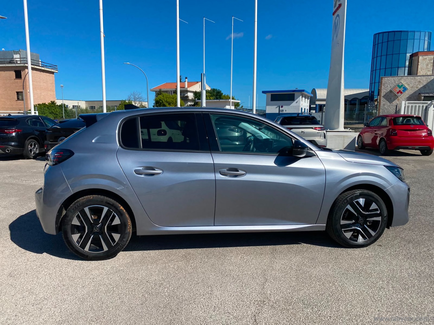 Peugeot 208 Hybrid 110 e-DCS6 Allure - Immagine 4