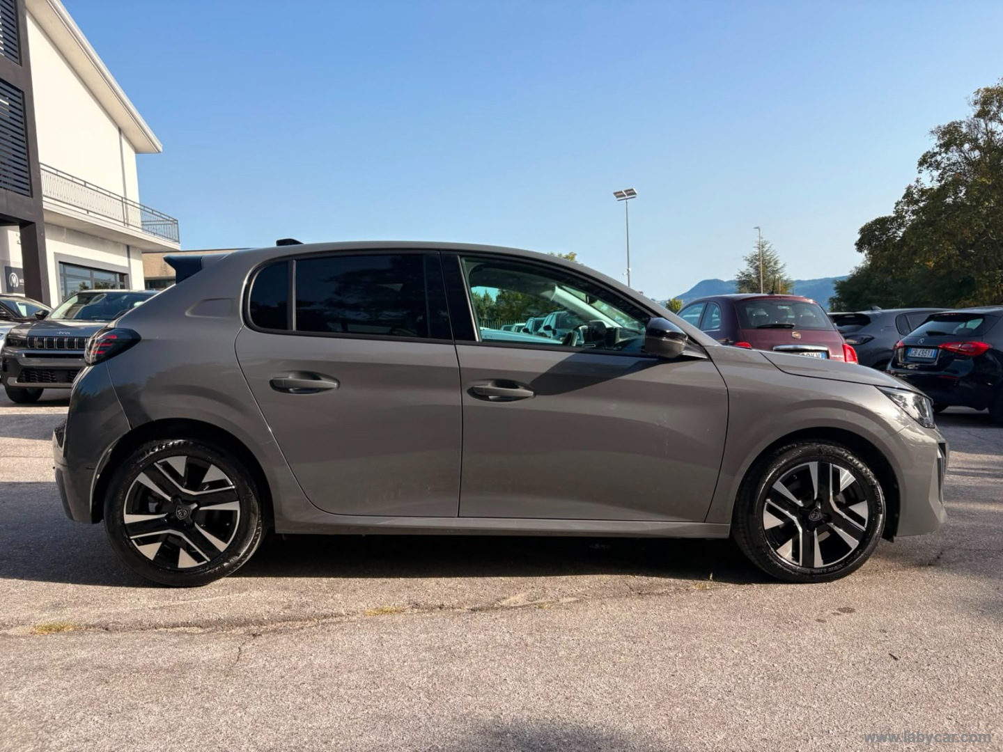 Peugeot 208 Hybrid 110 e-DCS6 Allure - Immagine 4