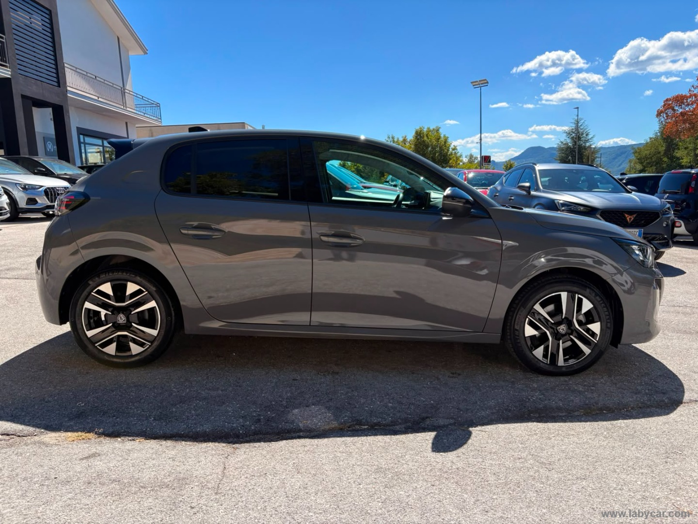 Peugeot 208 Hybrid 110 e-DCS6 Allure - Immagine 4