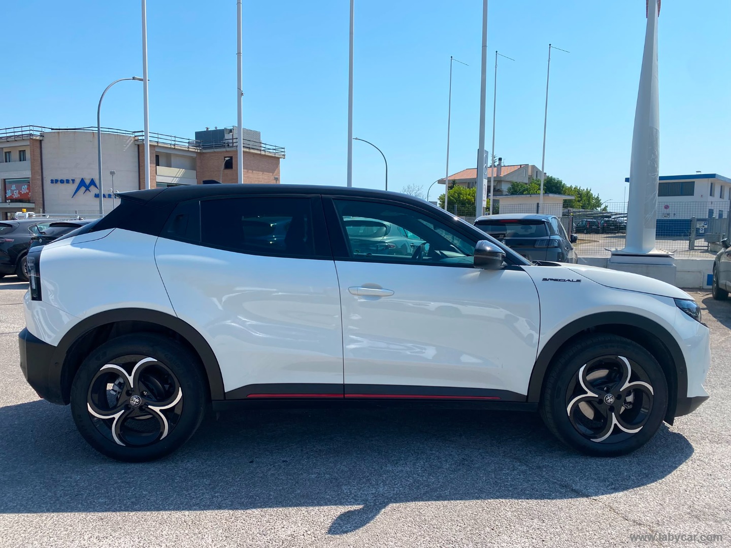 Alfa Romeo Junior 1.2 145 CV Hybrid eDCT6 Speciale - Immagine 4