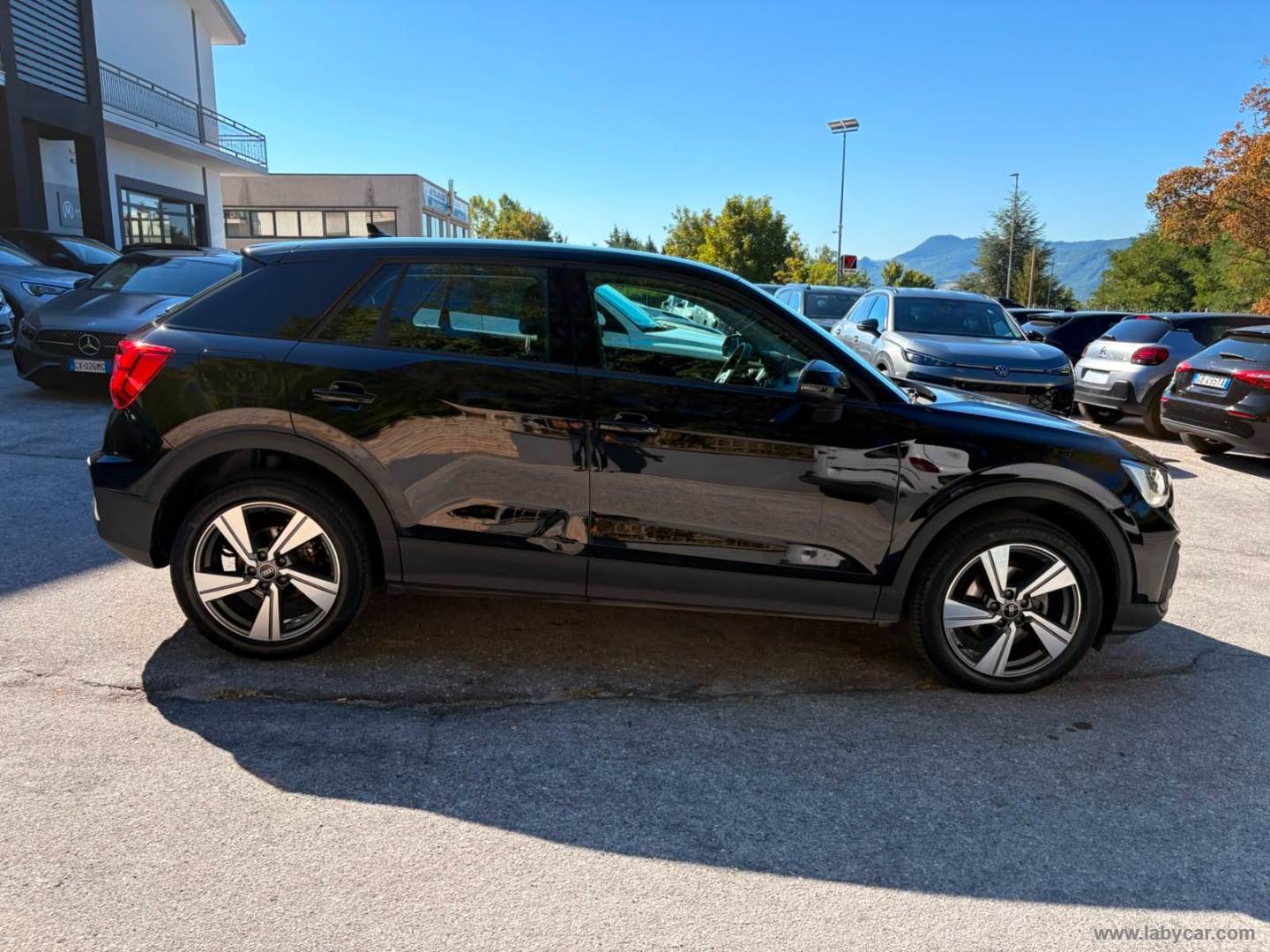 Audi Q2 30 TDI S tronic Admired - Immagine 4