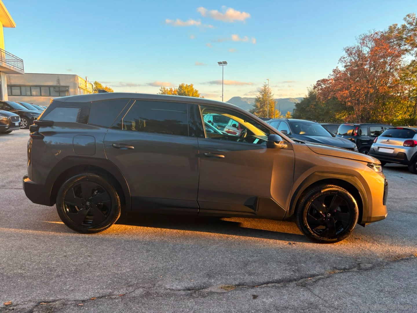 Citroën C5 Aircross Hybrid 145 e-DCS6 Plus - Immagine 4