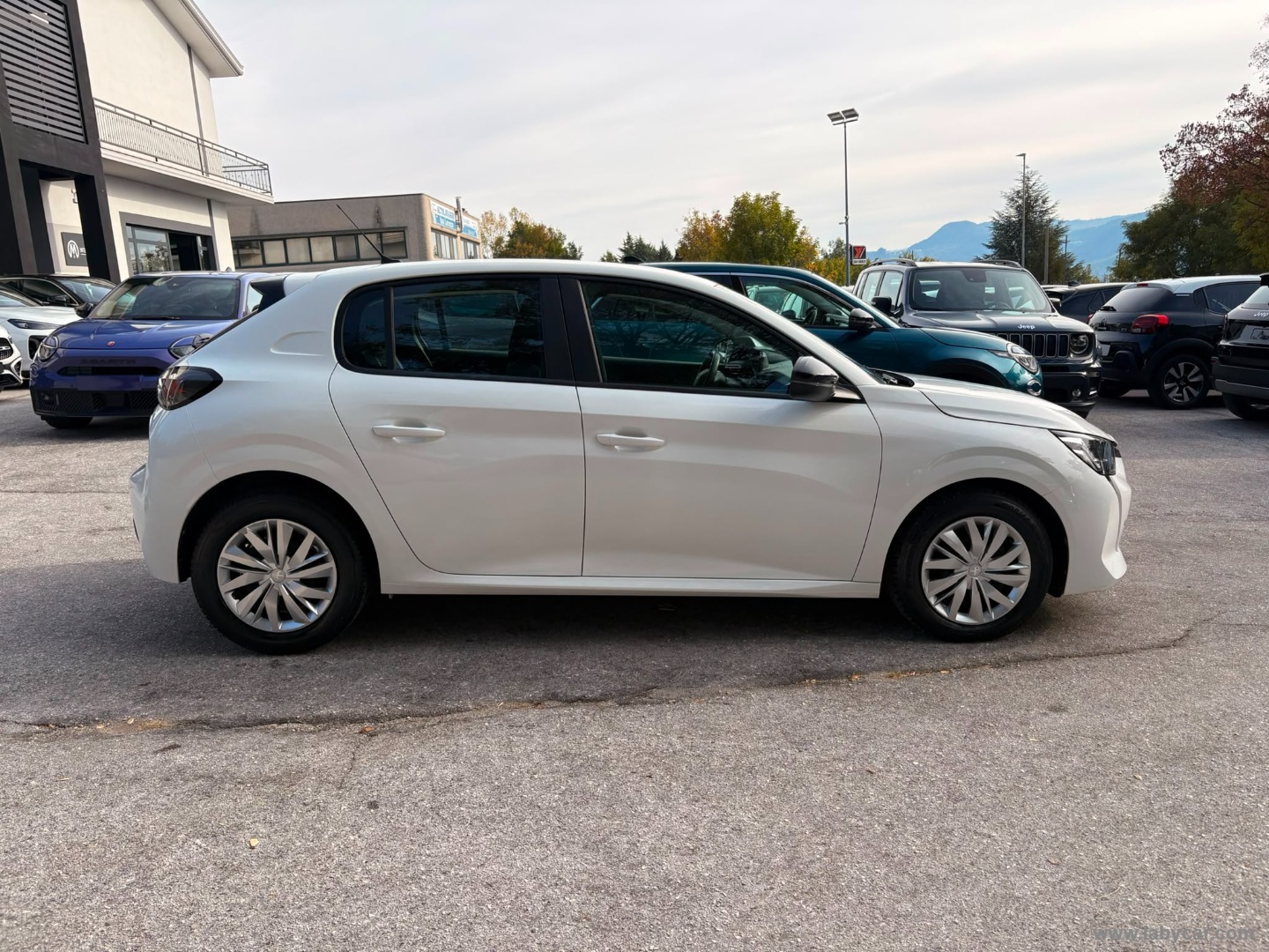 Peugeot 208 BlueHDi 100 S&S 5p. Active - Immagine 4
