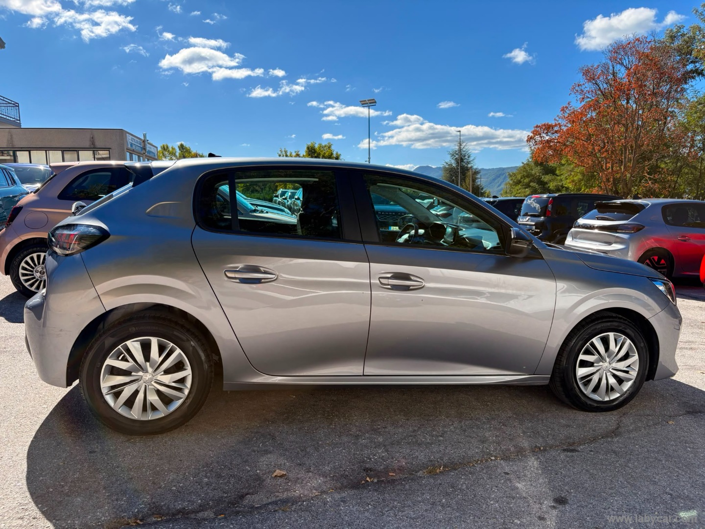 Peugeot 208 BlueHDi 100 S&S 5p. Active - Immagine 4