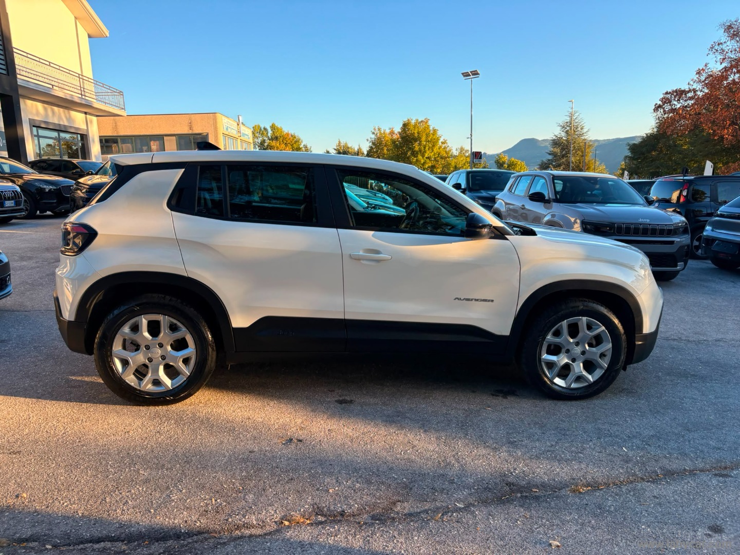 Jeep Avenger 1.2 Turbo Altitude - Immagine 4