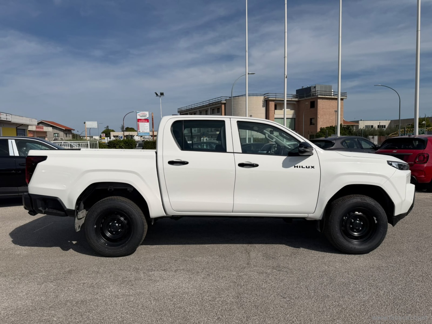 Toyota Hilux 2.8 D-4D 48V A/T 4WD DC Hilux - Immagine 4