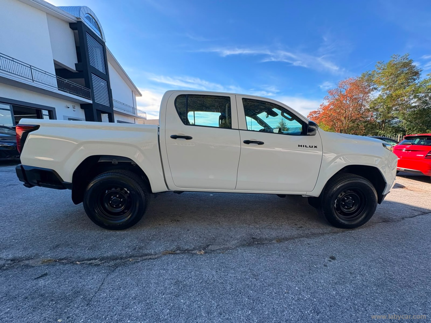 Toyota Hilux 2.8 D-4D 48V A/T 4WD DC Hilux - Immagine 4