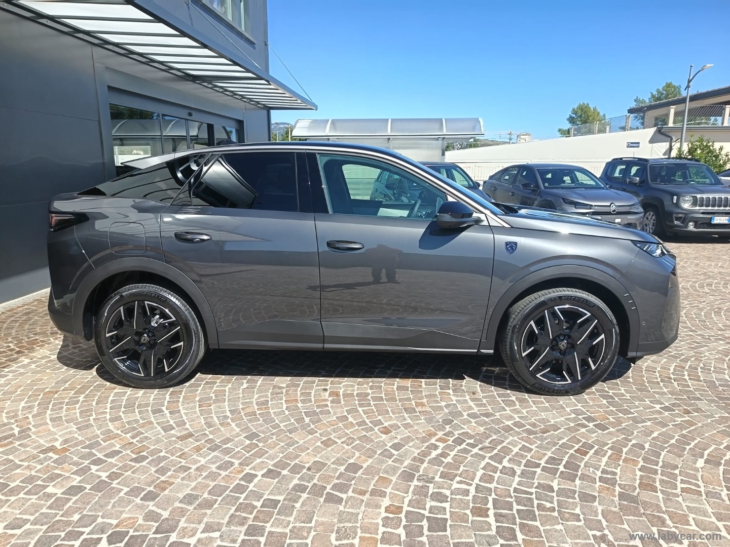 Peugeot 3008 Hybrid 145 e-DCS6 GT - Immagine 4