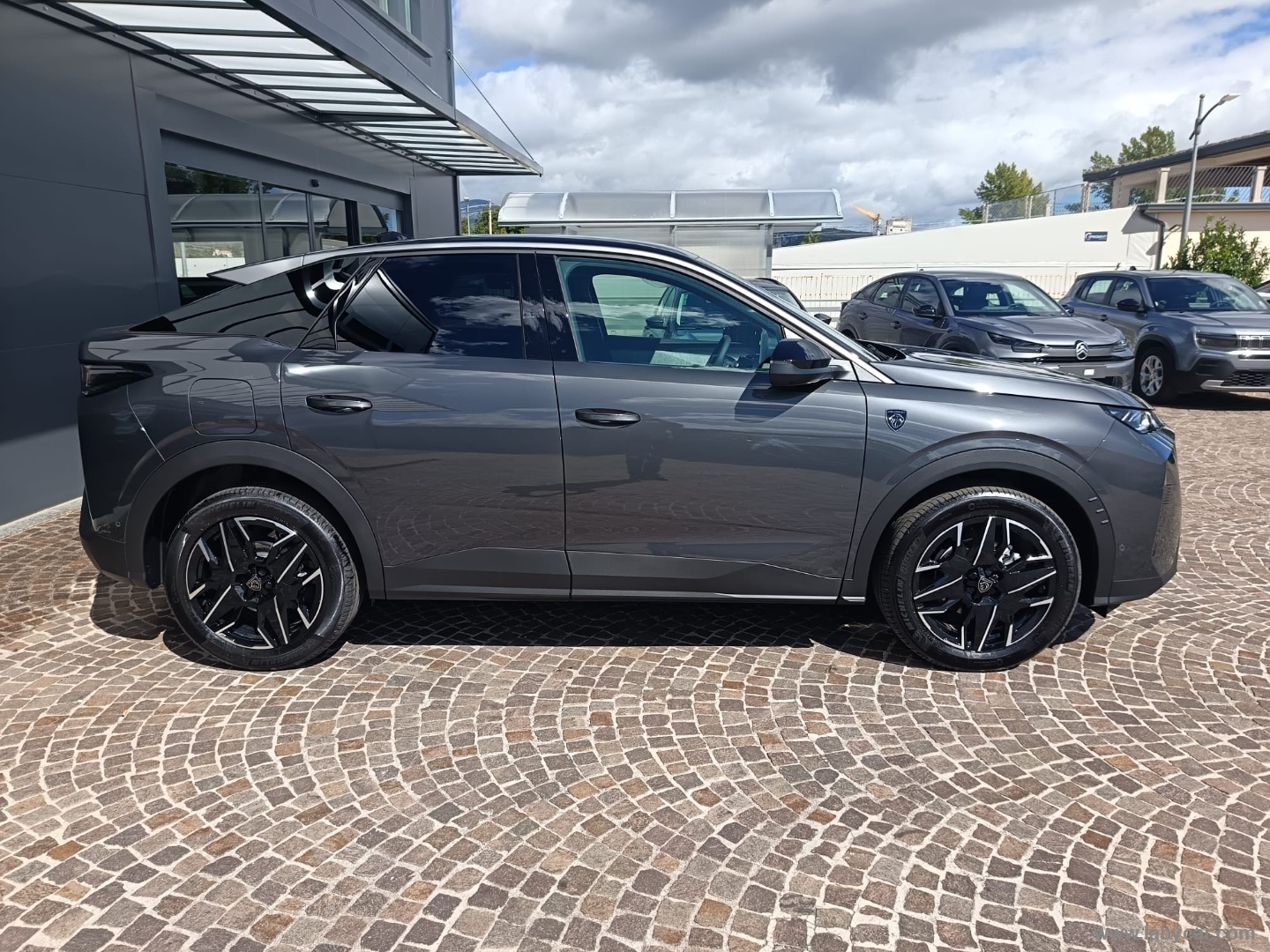 Peugeot 3008 Hybrid 145 e-DCS6 GT - Immagine 4