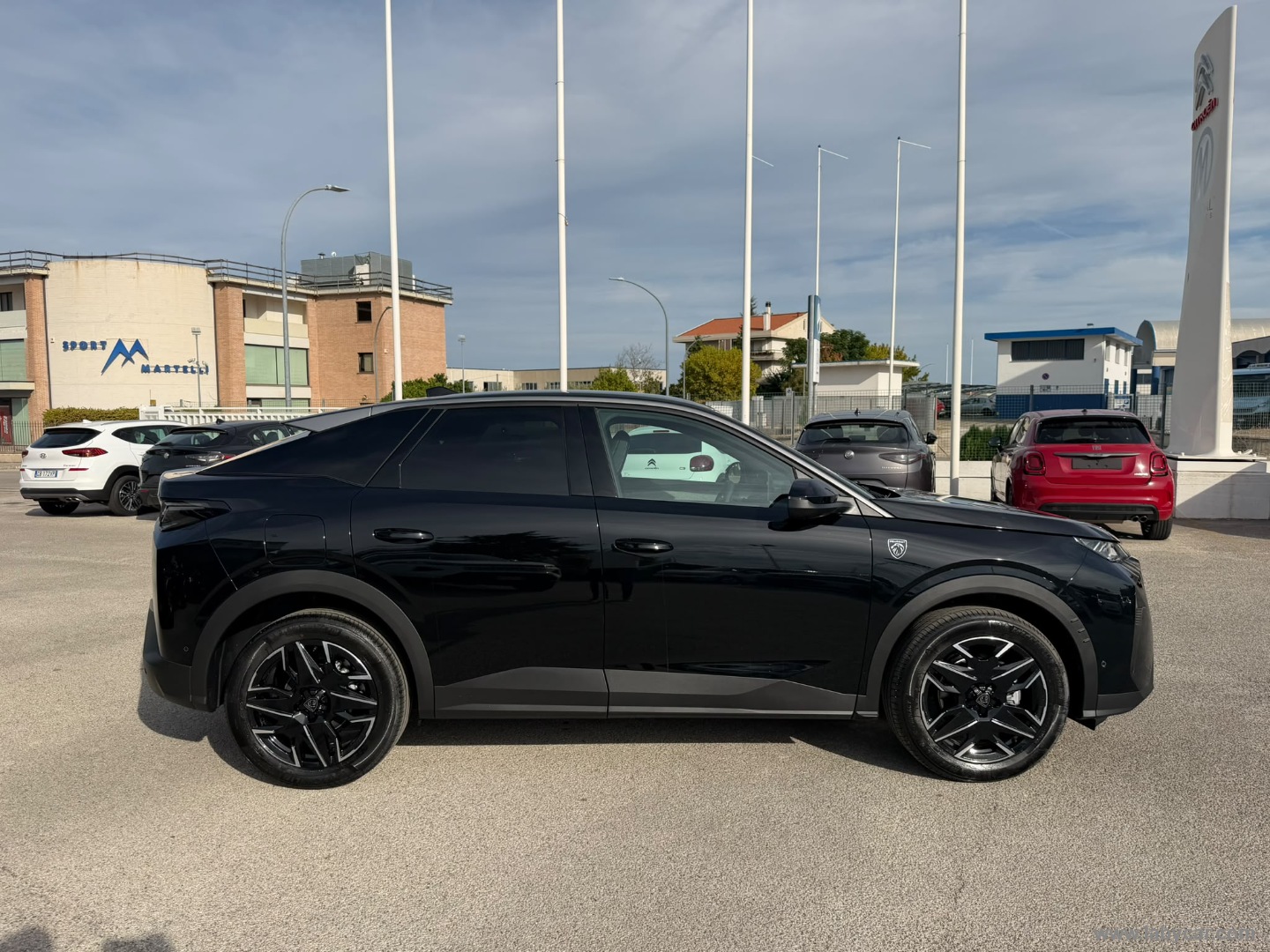 Peugeot 3008 Hybrid 145 e-DCS6 GT - Immagine 4
