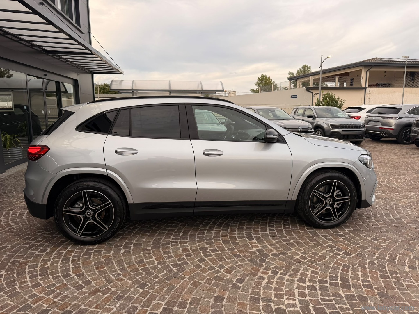 Mercedes-Benz Classe GLA GLA 200 d Automatic AMG Line Extra - Immagine 4